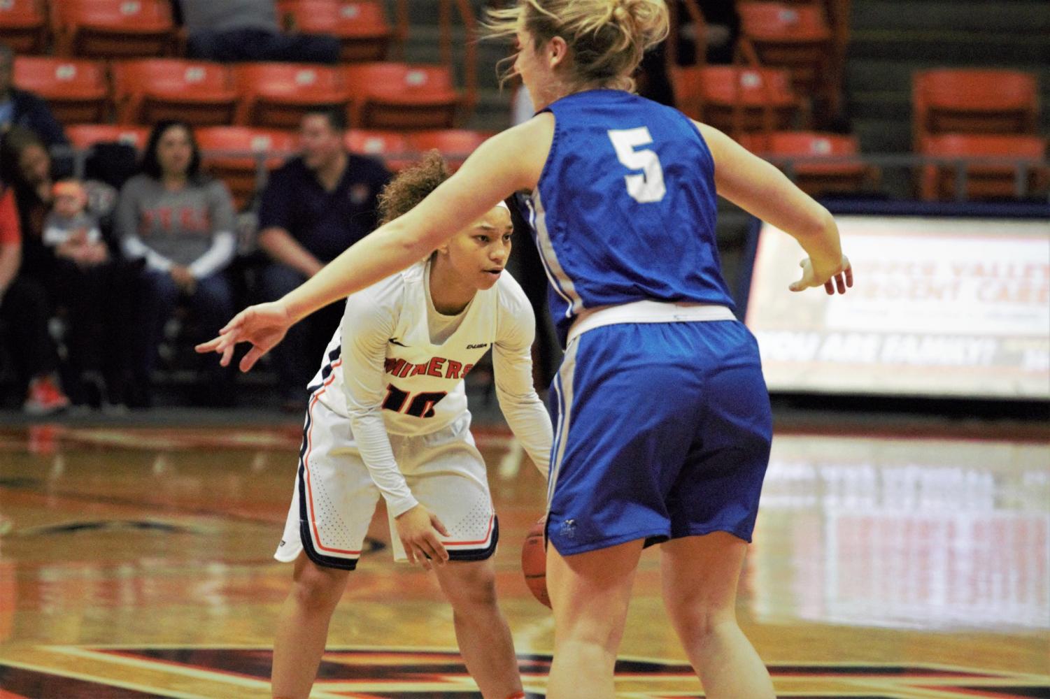 UTEP+women+fall+to+Middle+Tennessee+in+defensive+battle