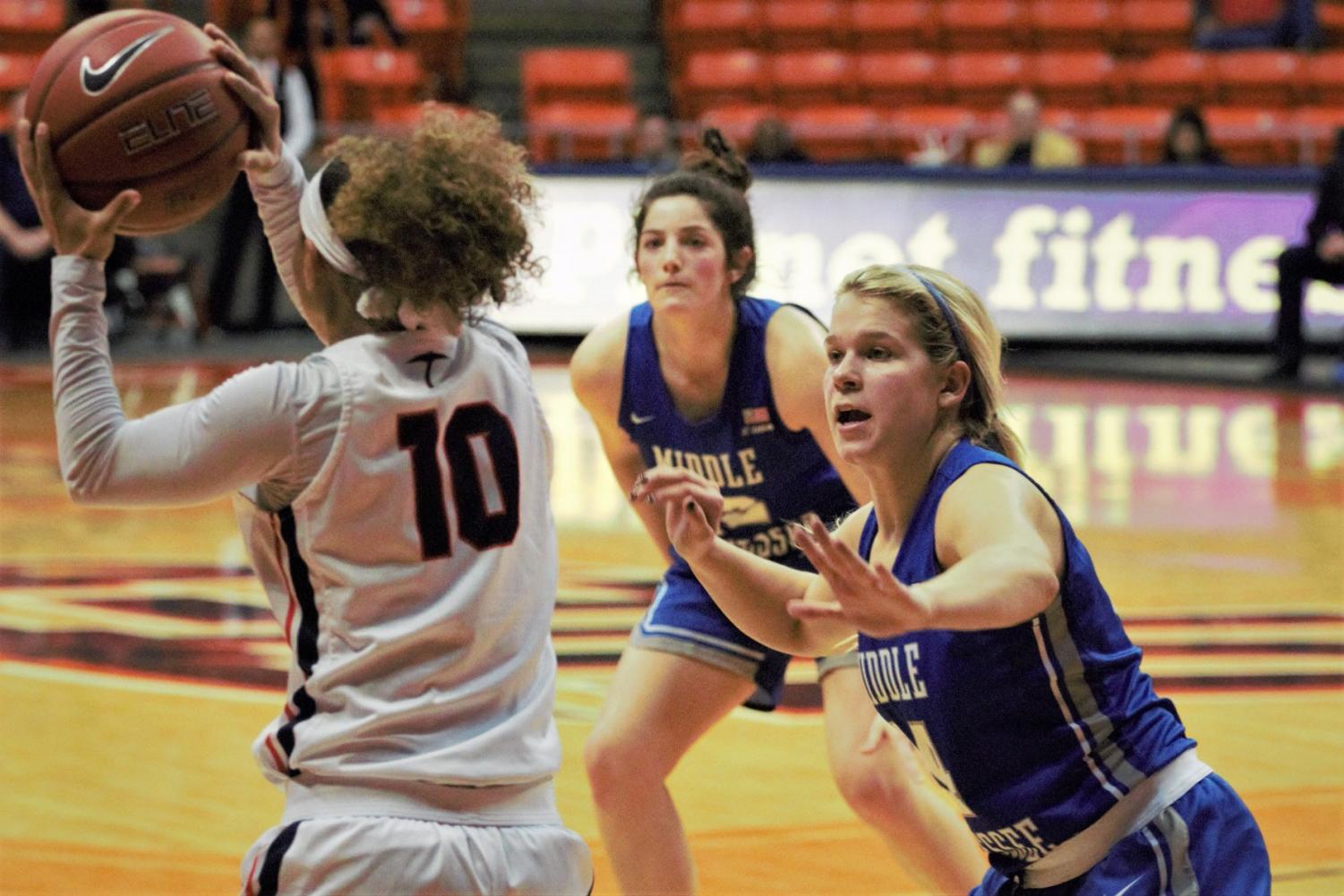 UTEP+women+fall+to+Middle+Tennessee+in+defensive+battle