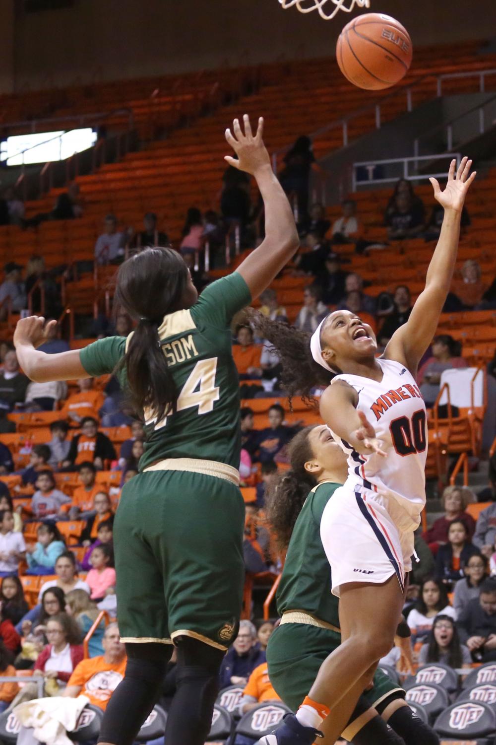 UTEP+women+come+back+from+15-point+deficit+to+beat+Charlotte