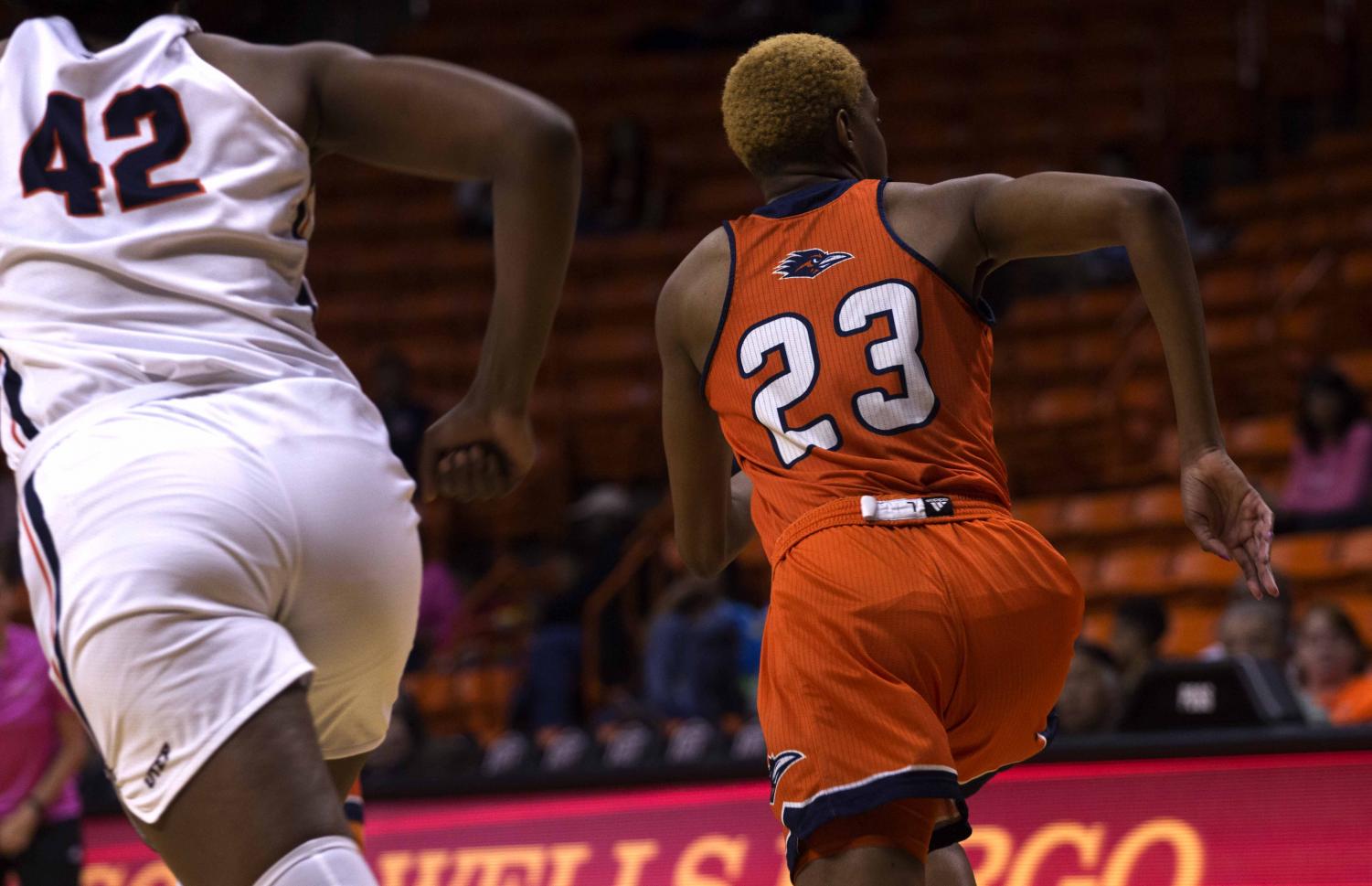 UTEP+women+let+lead+slip%2C+drop+fourth+straight