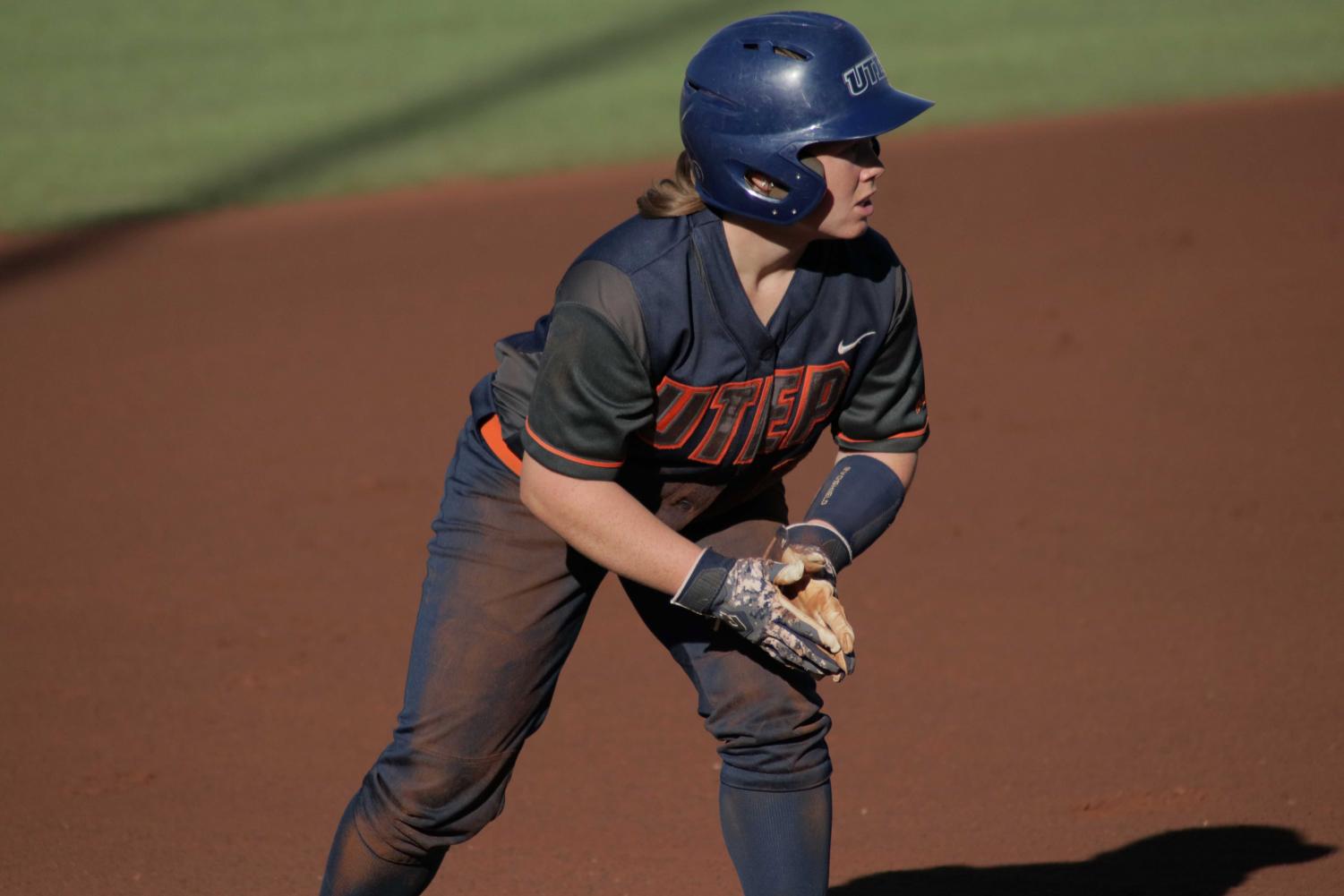 Softball+grabs+two+wins+in+day+one+of+UTEP+Tournament