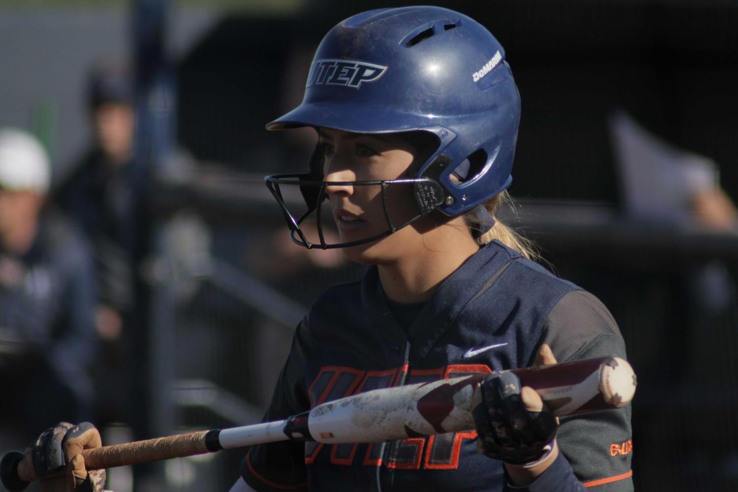 Softball+grabs+two+wins+in+day+one+of+UTEP+Tournament