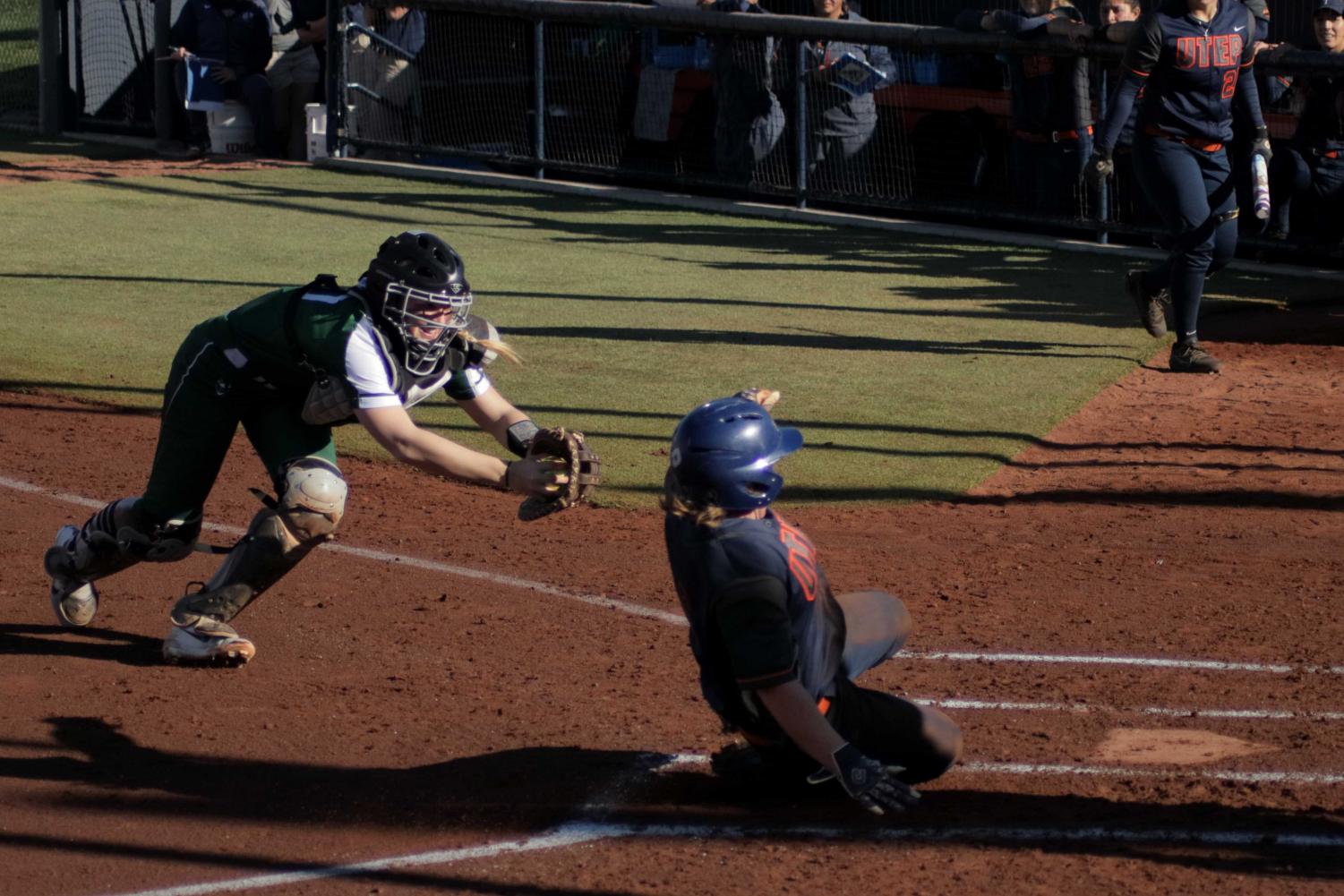 Softball+grabs+two+wins+in+day+one+of+UTEP+Tournament