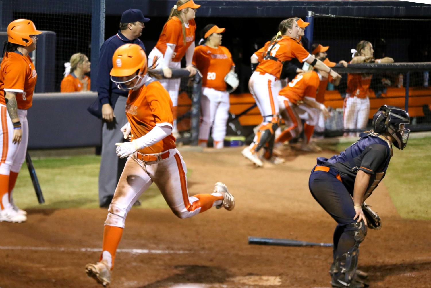Softball+grabs+two+wins+in+day+one+of+UTEP+Tournament