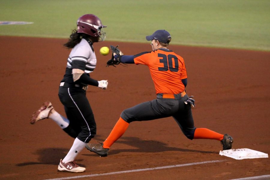 SoftballV.NMSU_01