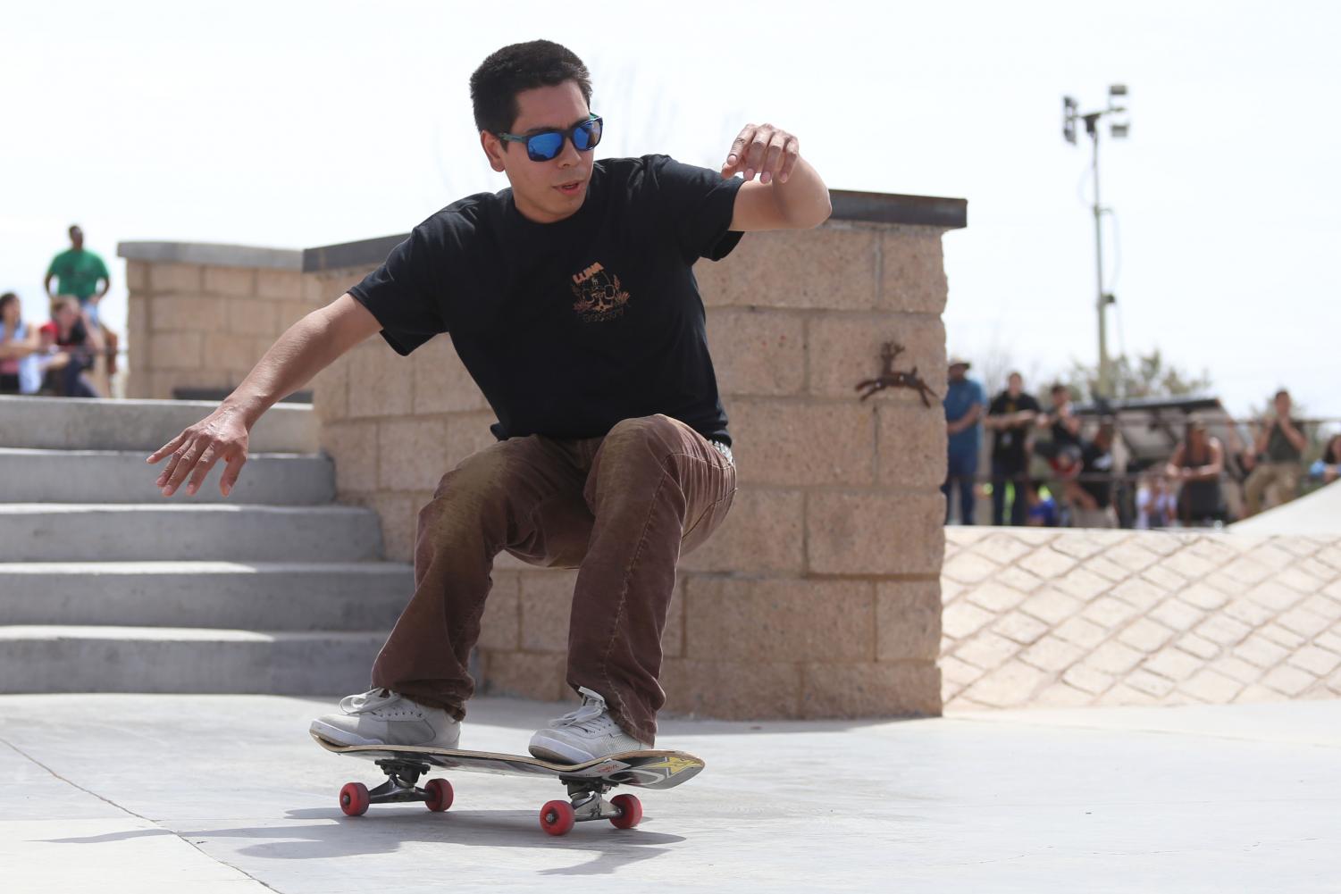 Tony+Hawk+thrills+local+skating+community+in+Socorro