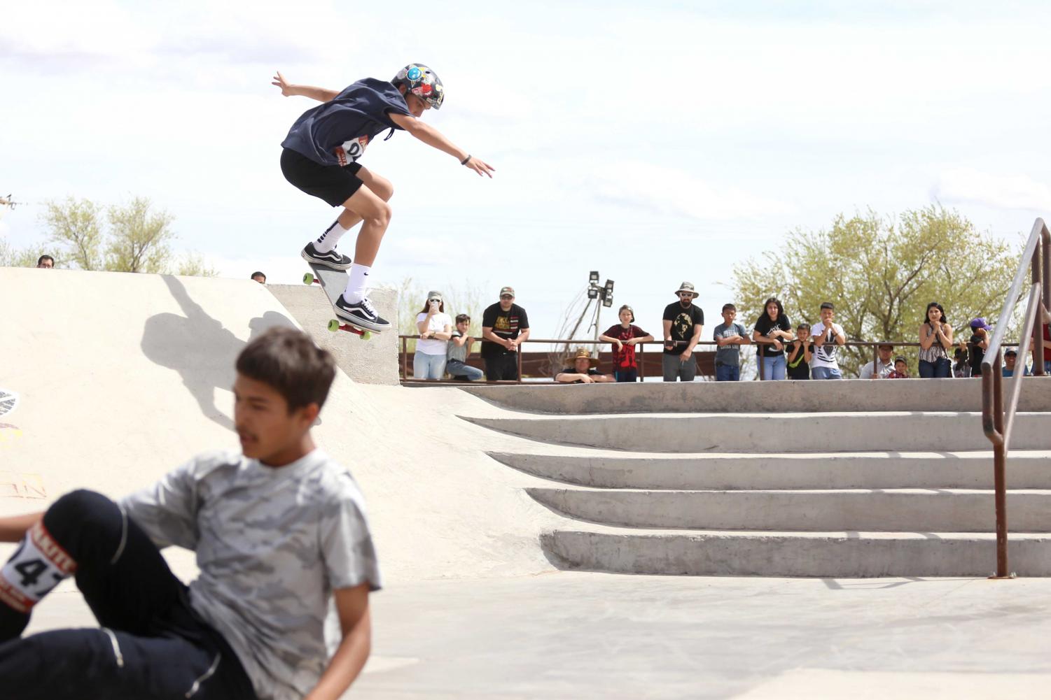 Tony+Hawk+thrills+local+skating+community+in+Socorro