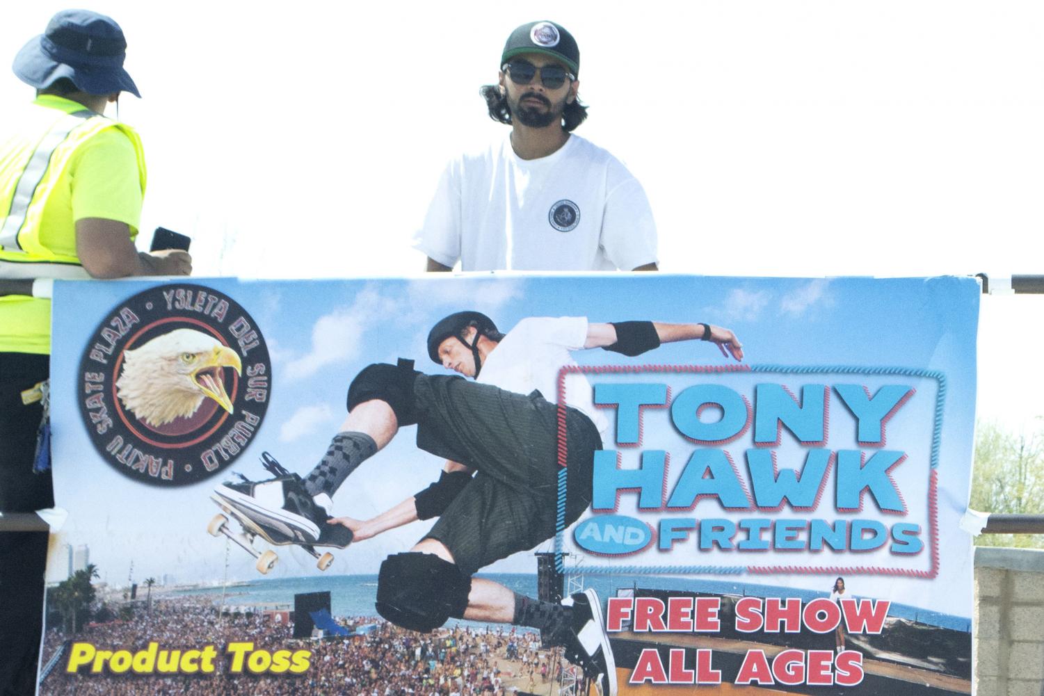 Tony+Hawk+thrills+local+skating+community+in+Socorro