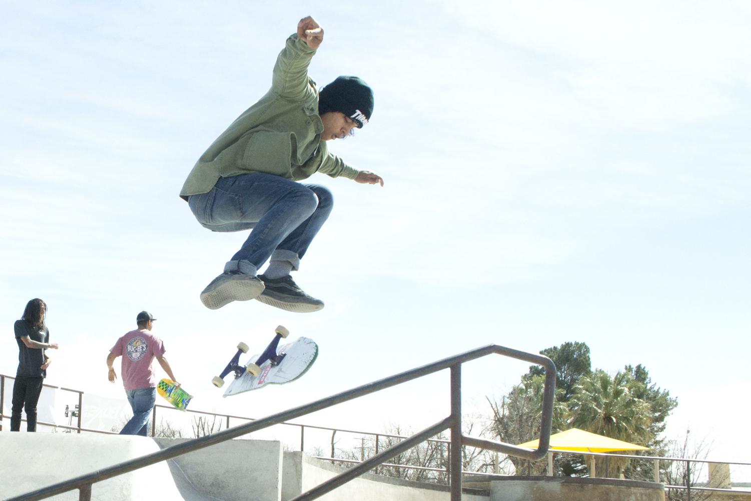 Tony+Hawk+thrills+local+skating+community+in+Socorro