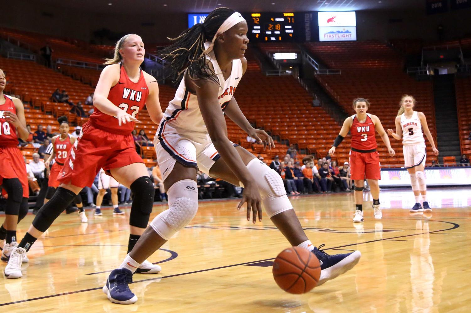 Seda+powers+UTEP+women+past+WKU+in+home+finale