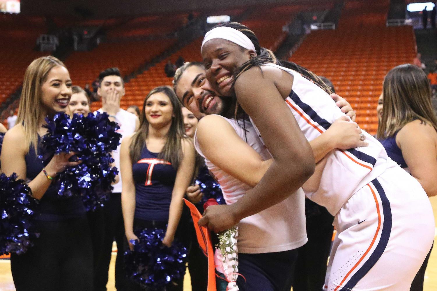 Seda+powers+UTEP+women+past+WKU+in+home+finale