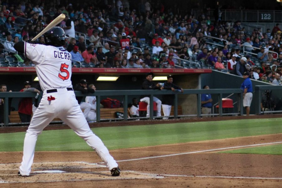 Chihuahuas edge River Cats on a walk-off RBI