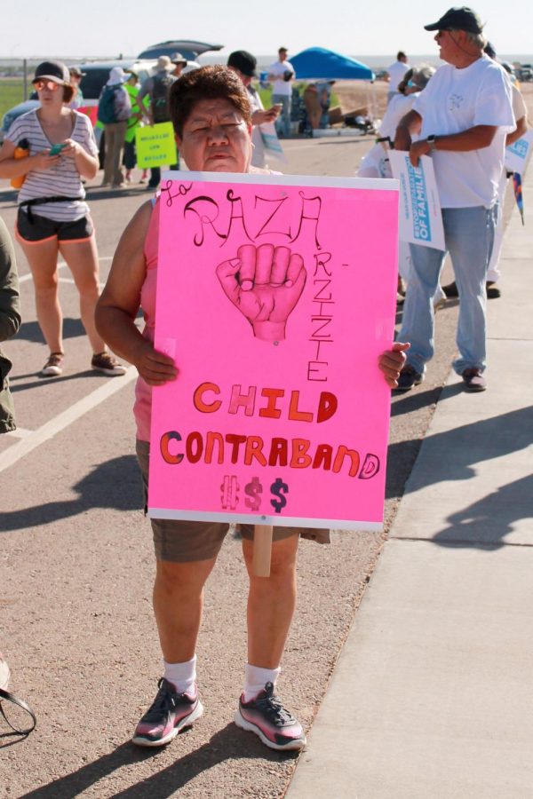Hundreds protest in Tornillo Port of Entry.