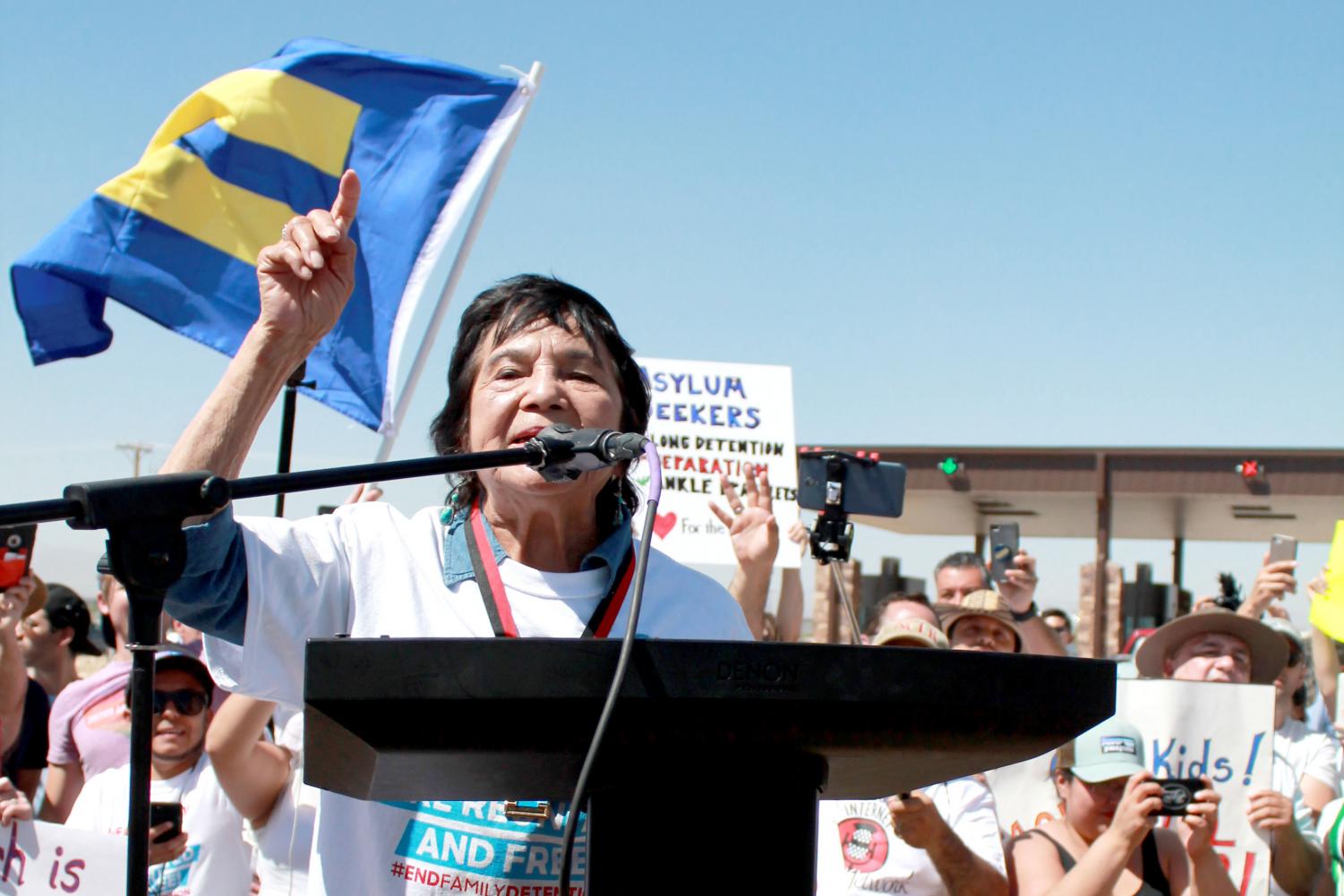 Immigration+Rallies+Gain+Momentum+Despite+Executive+Order