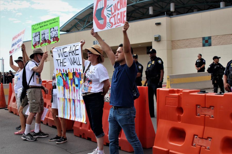 Hundreds+protest+in+Downtown+El+Paso+Saturday%2C+June+30.