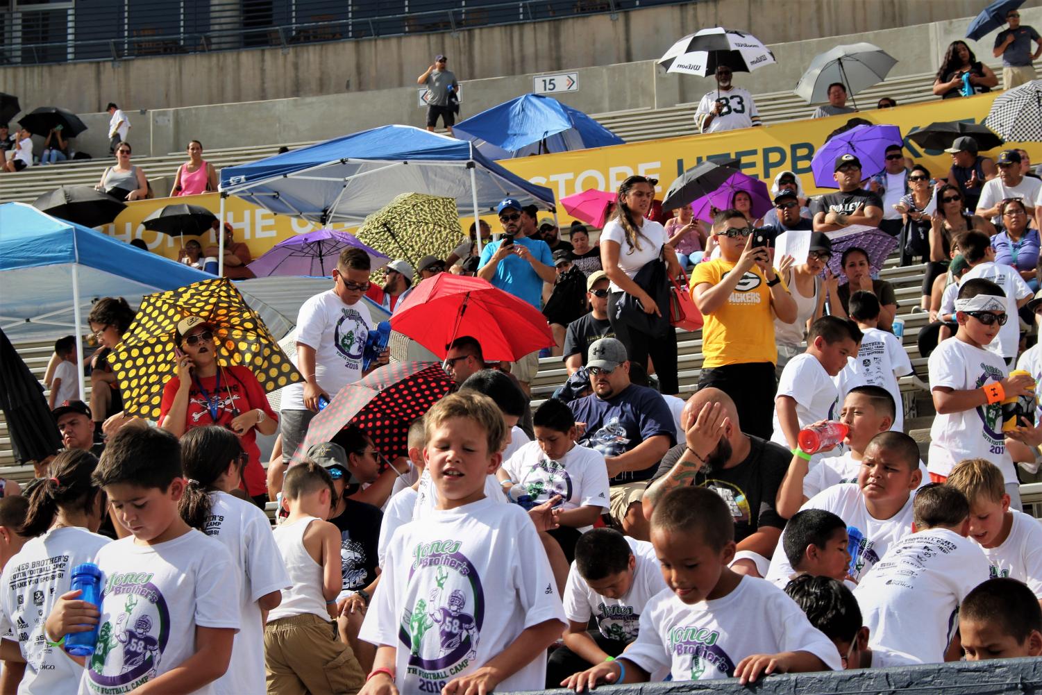 Jones+Brothers+youth+football+camp+dazzles+in+second+year