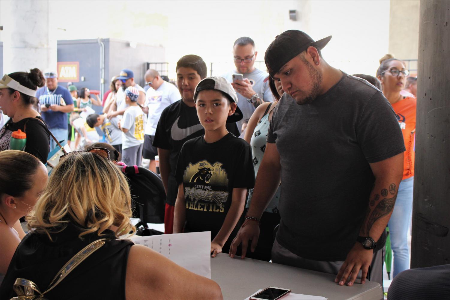 Jones+Brothers+youth+football+camp+dazzles+in+second+year