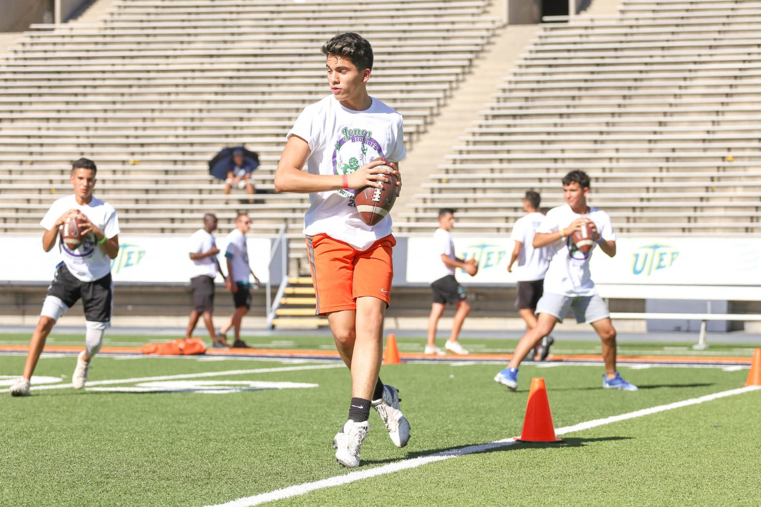 Jones+Brothers+youth+football+camp+dazzles+in+second+year