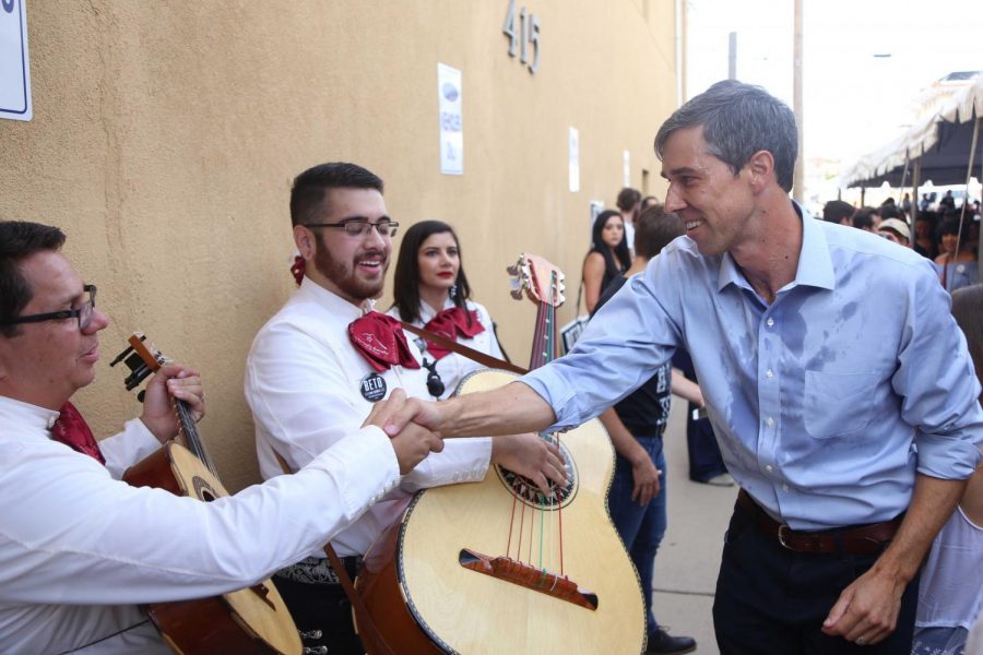 Congressmen Beto ORourke greets members of Mariachi Estrella de El Paso. 