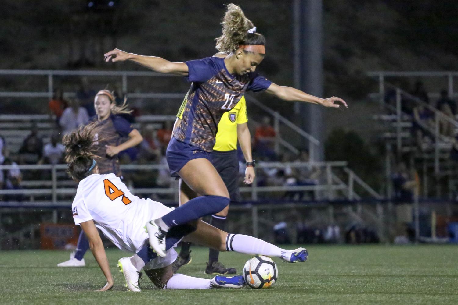 UTEP+soccer+wins+in+a+physical+battle