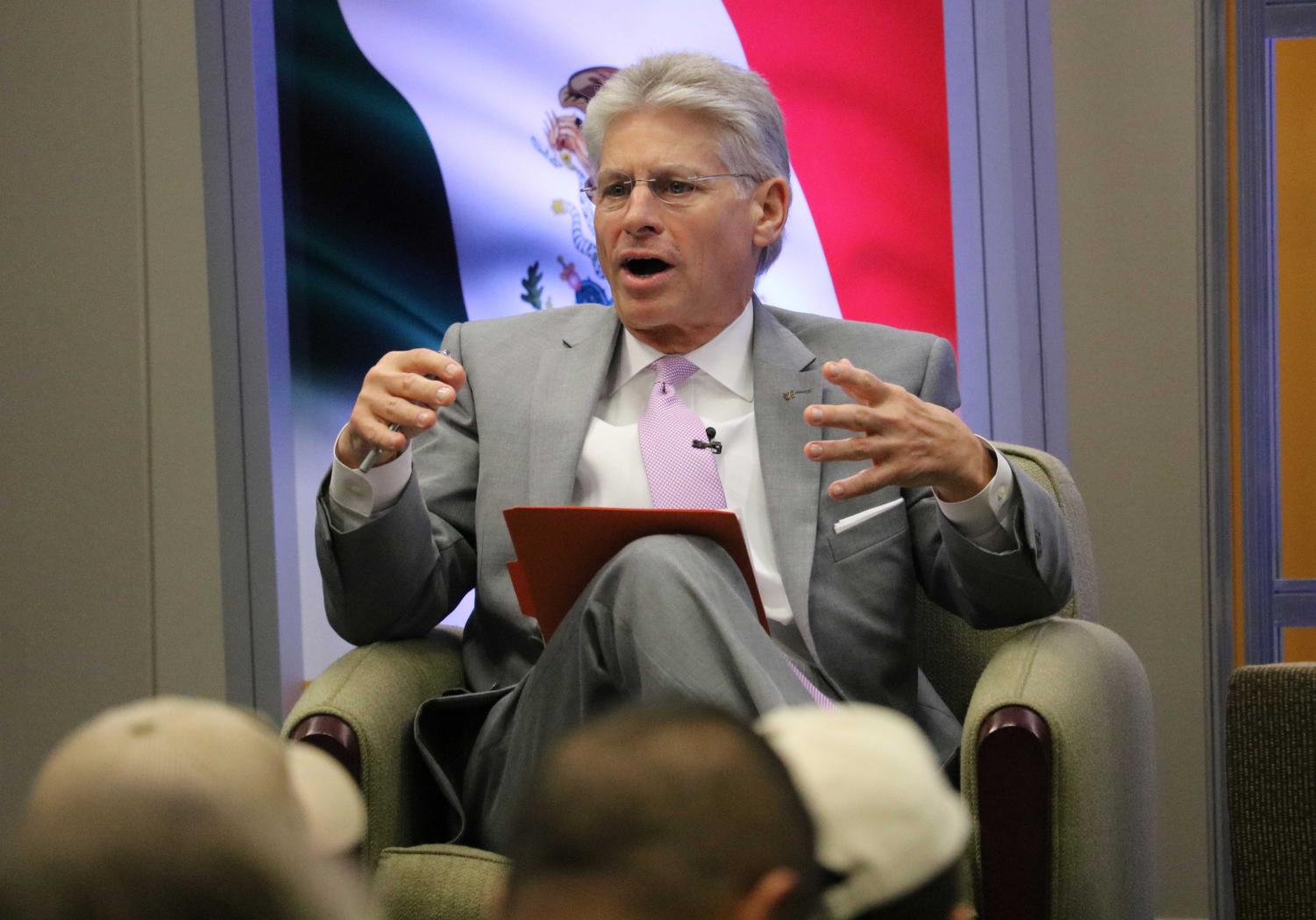 Speakers+discuss+bilateral+relations+at+2018+U.S.-Mexico+Border+Summit