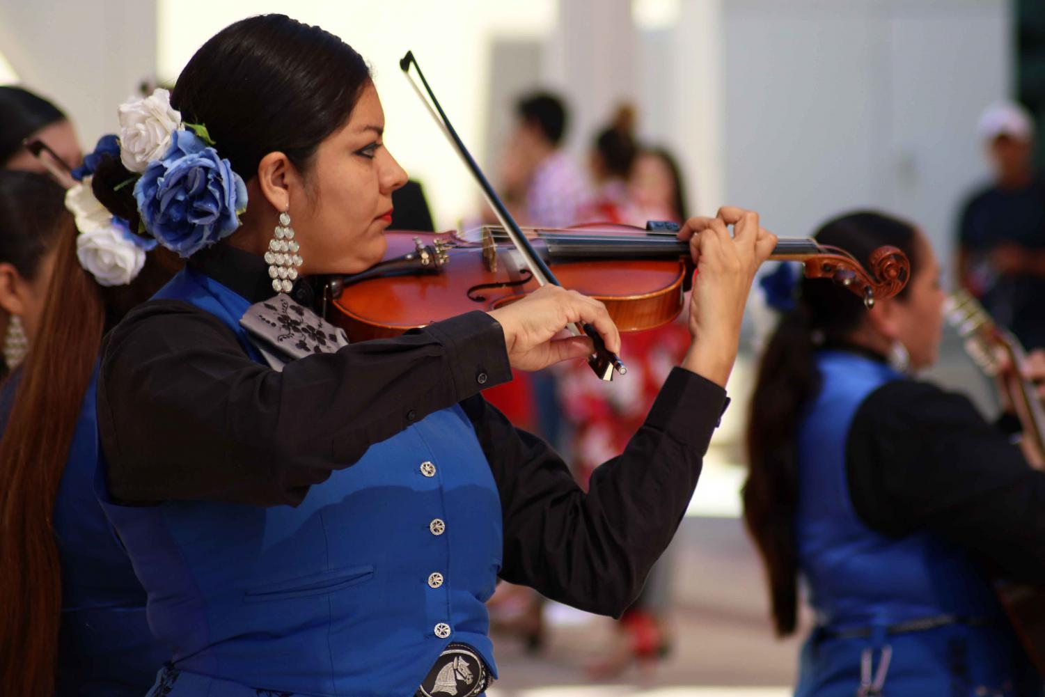 UTEP+celebrates+annual+El+Grito+ceremony