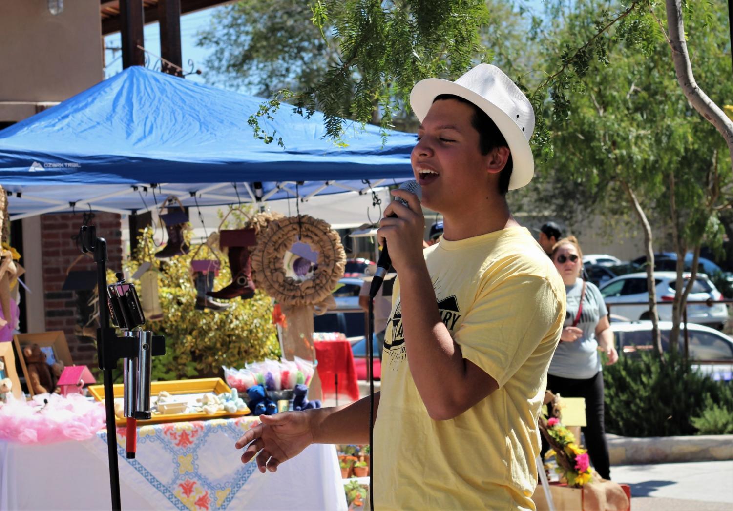 Upper+Valley+Artist+%26+Farmers+Market+celebrates+one-year+anniversary