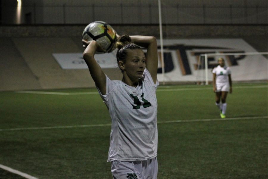 The UTEP women’s soccer team against Marshall on September 20, 2018.