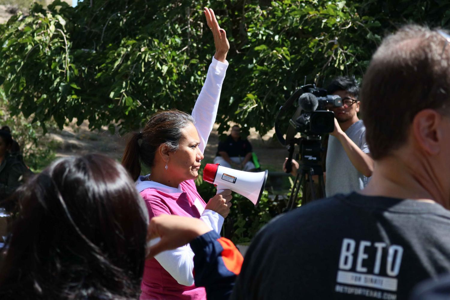 Veronica+Escobar+and+Amy+O%E2%80%99Rourke+implore+students+to+register+to+vote