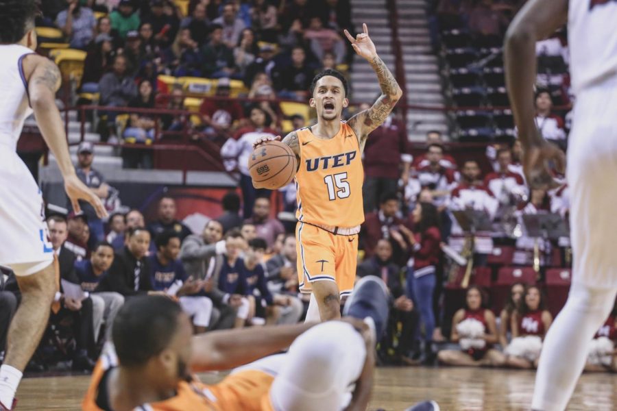 Sophomore guard Kobe Magee calls out an offensive play. 