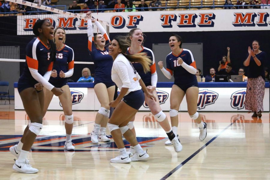 UTEP Volleyball sends out seniors with a w on Senior Day