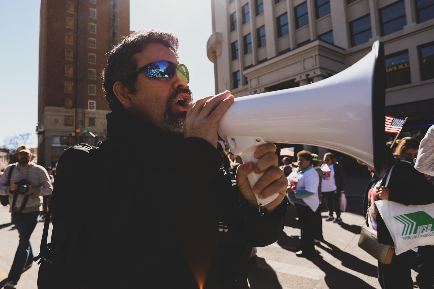 The+march+against+the+wall