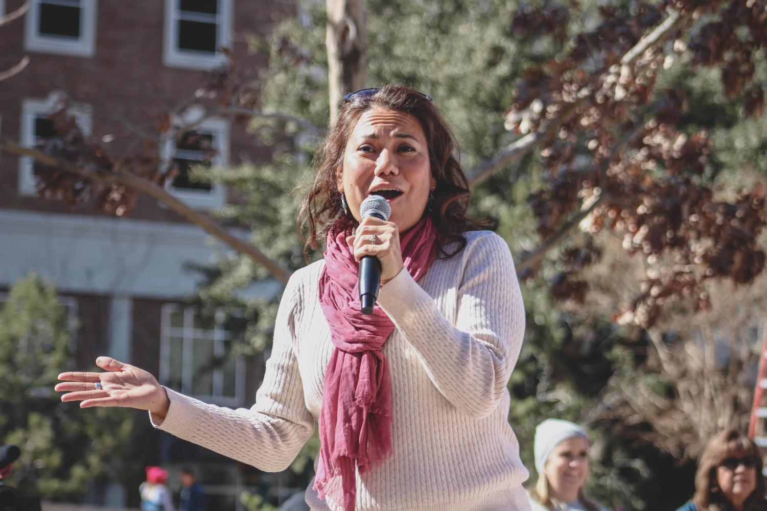 Hundreds+gather+for+third+annual+Women%E2%80%99s+March+in+Downtown+El+Paso