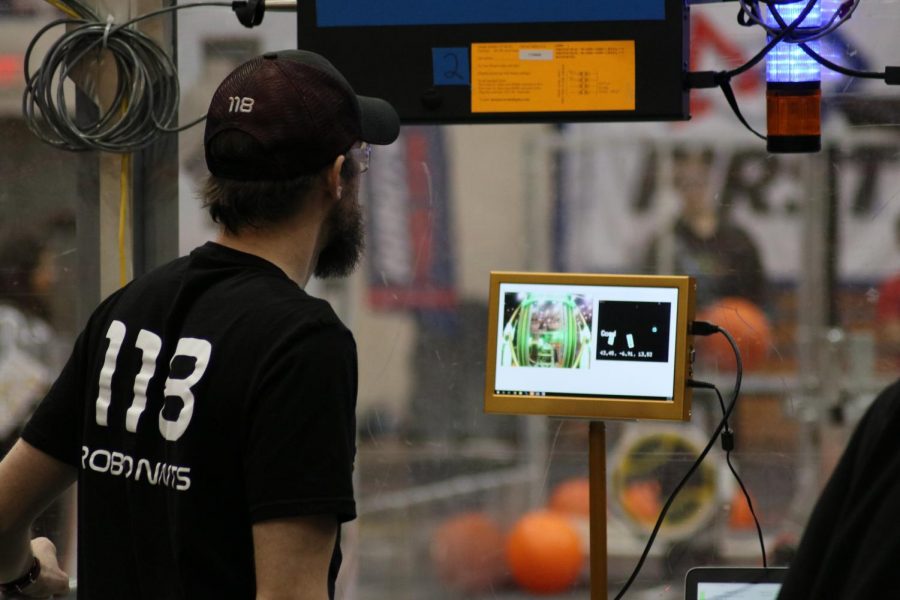 The College of Engineering was one of the main promoters of the First Robotics Competition District Event.