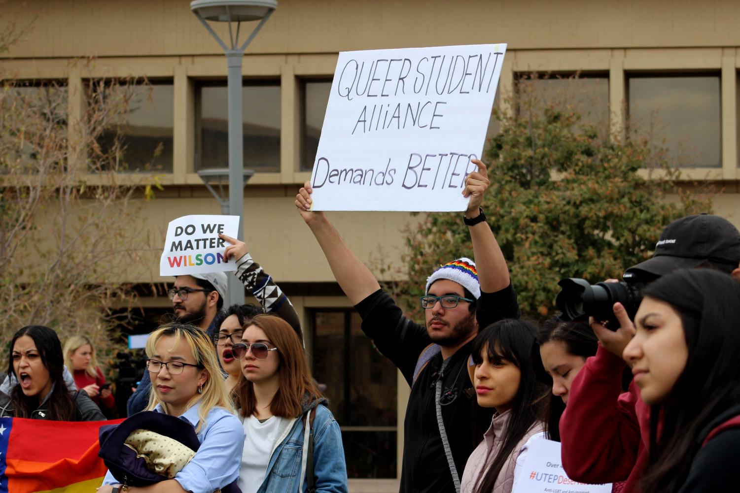 Protest+arises+from+Heather+Wilson%E2%80%99s+visit