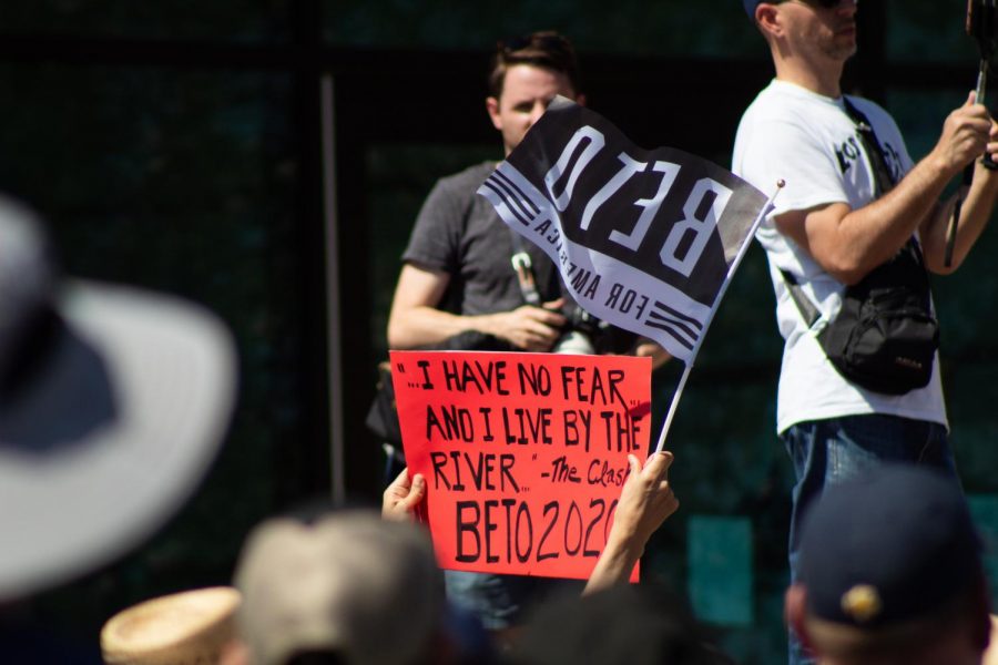 Protesters show up to support Democrat presidential candidate Beto ORourke at the Rally for Children at the Clint Border Patrol Station on Sunday June 30, 2019.