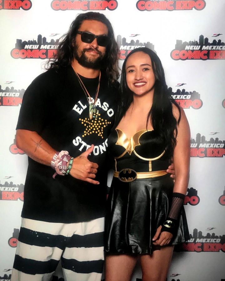 Jason+Momoa+takes+a+photo+with+fan+while+wearing+an+El+Paso+Strong+shirt.+