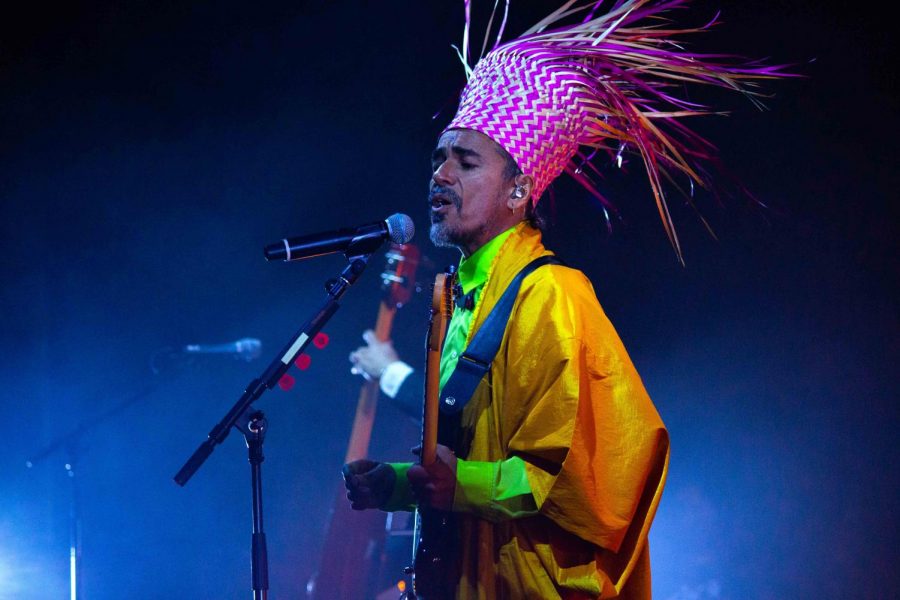 Rubén Albarrán sings on Cafe Tacvuba 30th Anniversary Tour.