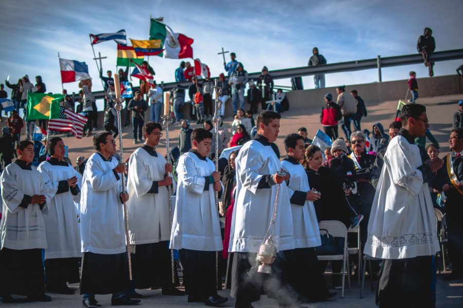 The procession in Ciudad Juarez marks the start of the celebration of Mass on the Border.