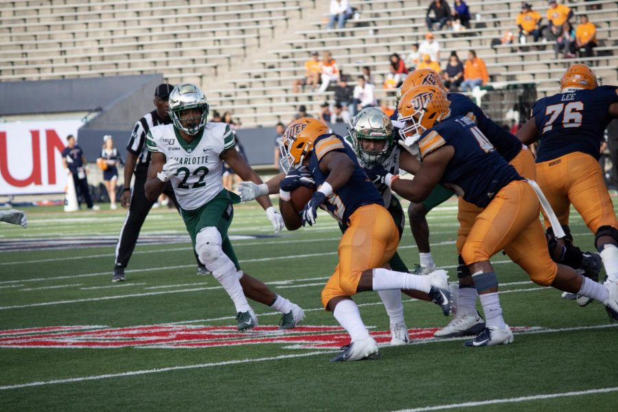 Leading+21-7+at+the+half+over+the+Charlotte+49ers%2C+the+UTEP+Miners+were+shutout+in+the+second+half+allowing+21+unanswered+points+to+its+conference+rival+in+a+28-21+loss.+This+loss+was+the+eighth+consecutive+loss+for+the+Miners.