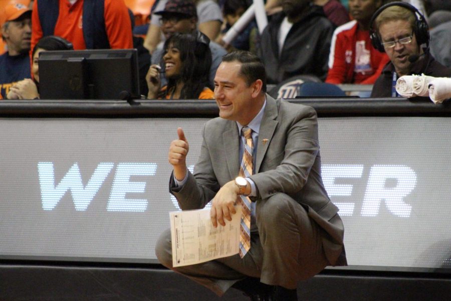 UTEP womens basketball head coach Kevin Baker gives a thumbs up to his team in its 94-54 win over UTSA at the Don Haskins Center.