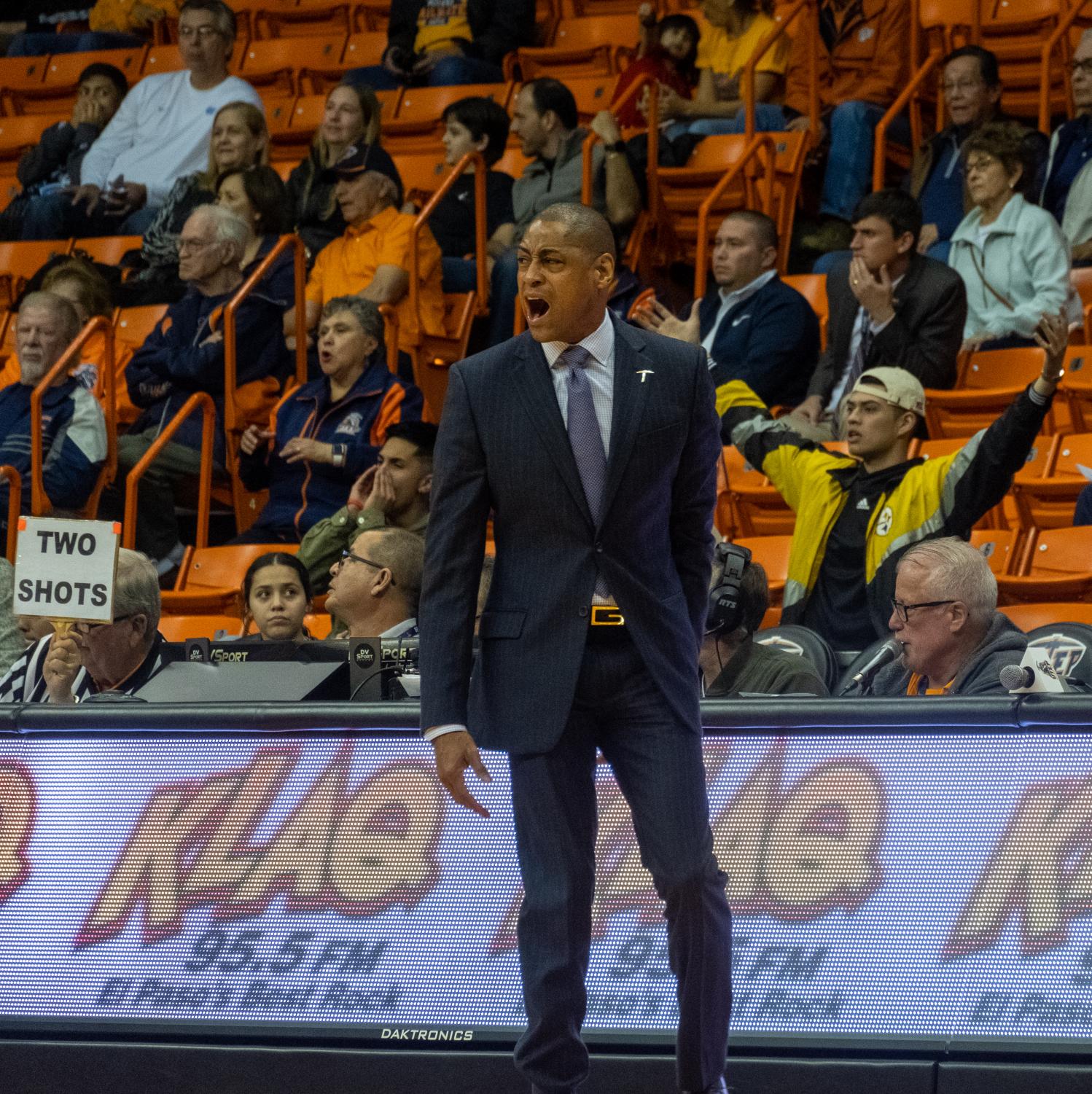 UTEP+storms+back+from+19+down+versus+Rice%2C+Edwards+has+career+night