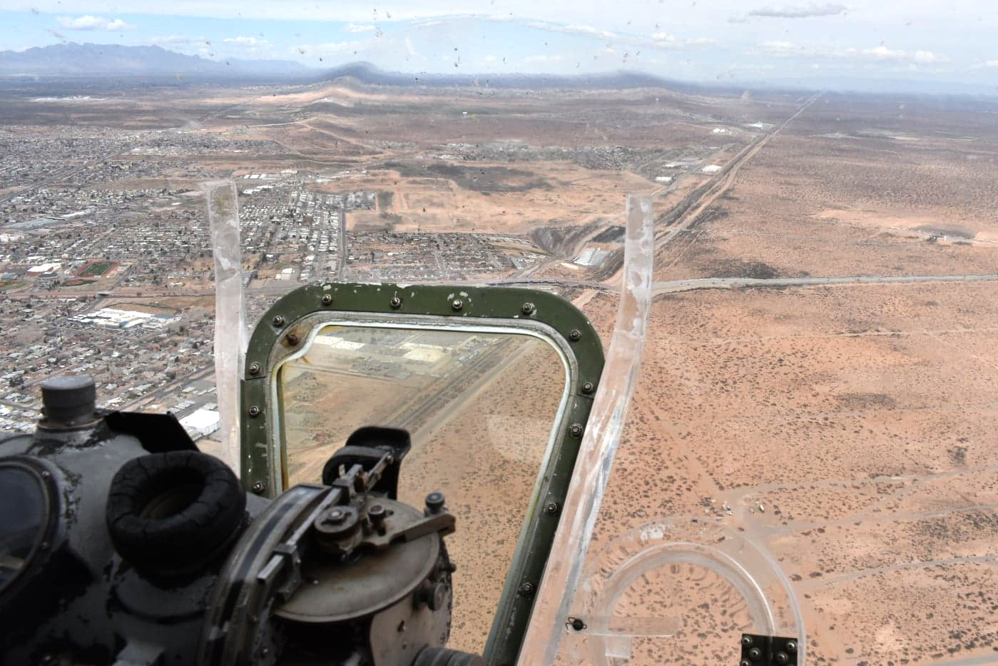 WWII+B-17+%E2%80%98Ye+Olde+Pub%E2%80%99+visits+El+Paso