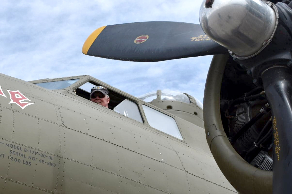 WWII+B-17+%E2%80%98Ye+Olde+Pub%E2%80%99+visits+El+Paso