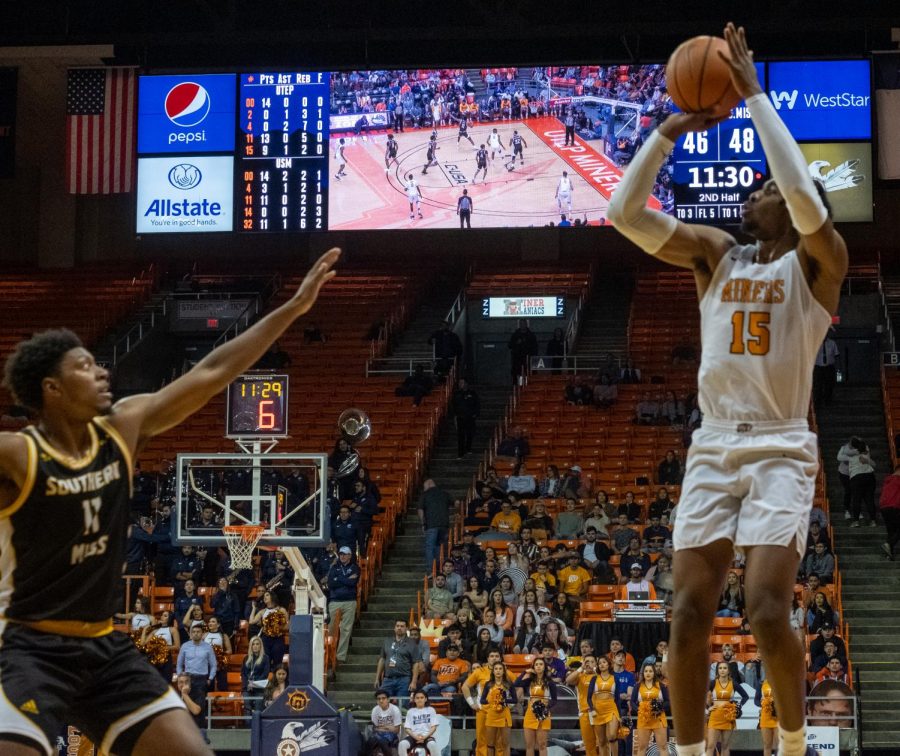 Sophomore guard Kaden Archie pulls up for a jumper over a Southern Miss defender March 1.