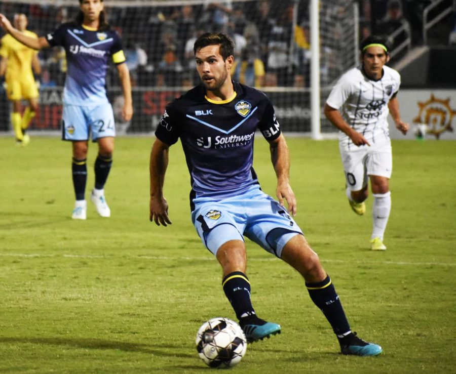 El Paso Locomotive midfielder Dylan Mares plays against San Antionio at Southwest University Park. Saturday, Sept, 12, 2020.