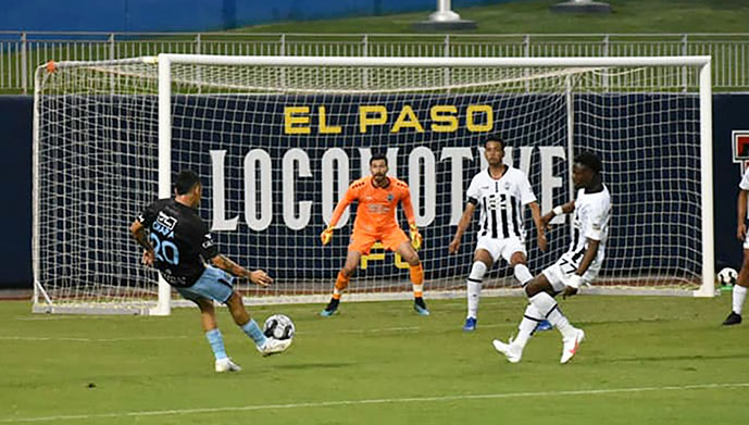 El Paso Locomotive Midfielder Louis Herrera looks for an opportunity of the first goal of the night at Southwest University Park, Wednesday, Sept. 16, 2020.