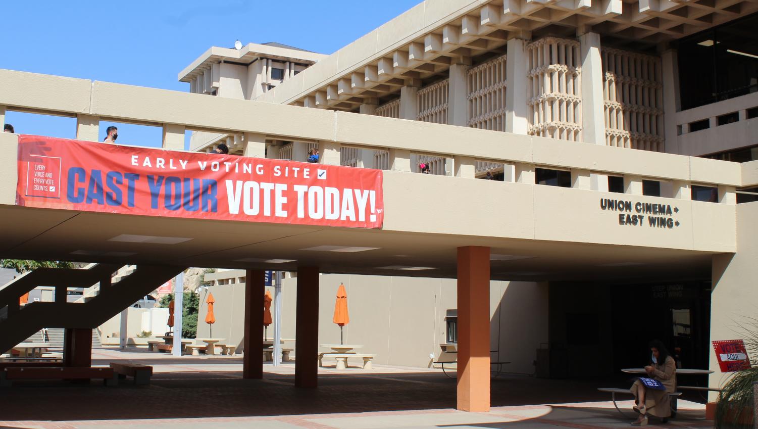 Jill+Biden+visits+El+Paso+as+early+voting+kicks+off+in+Texas
