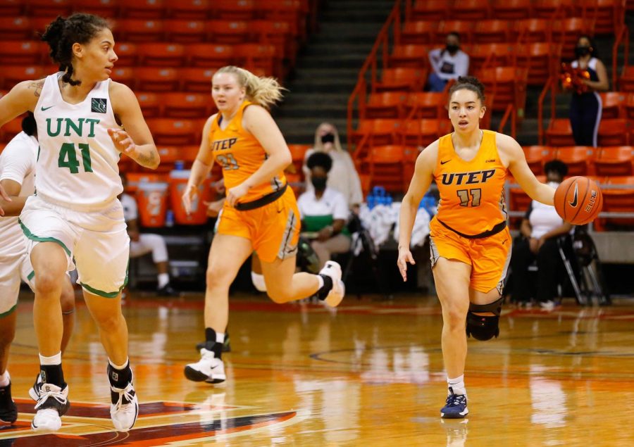 UTEP+sophomore+guard+Isis+Lopes+brings+the+ball+up+the+court+for+the+Miners+in+a+62-52+win+over+North+Texas+Jan.+16.