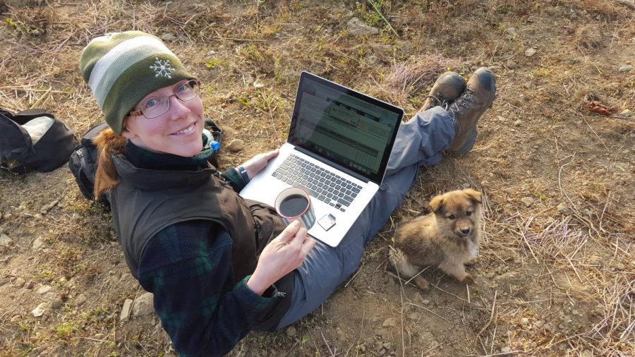 Marianne+Karplus+downloading+data+from+a+seismometer+that+she+deployed+in+Nepal+in+Jan+2016.+